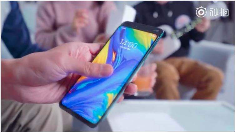 Видео дня: первый рекламный ролик с флагманским смартфоном-слайдером Xiaomi Mi Mix 3